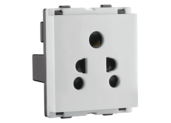 STELLA 6A 5 PIN SHUTTERED SOCKET